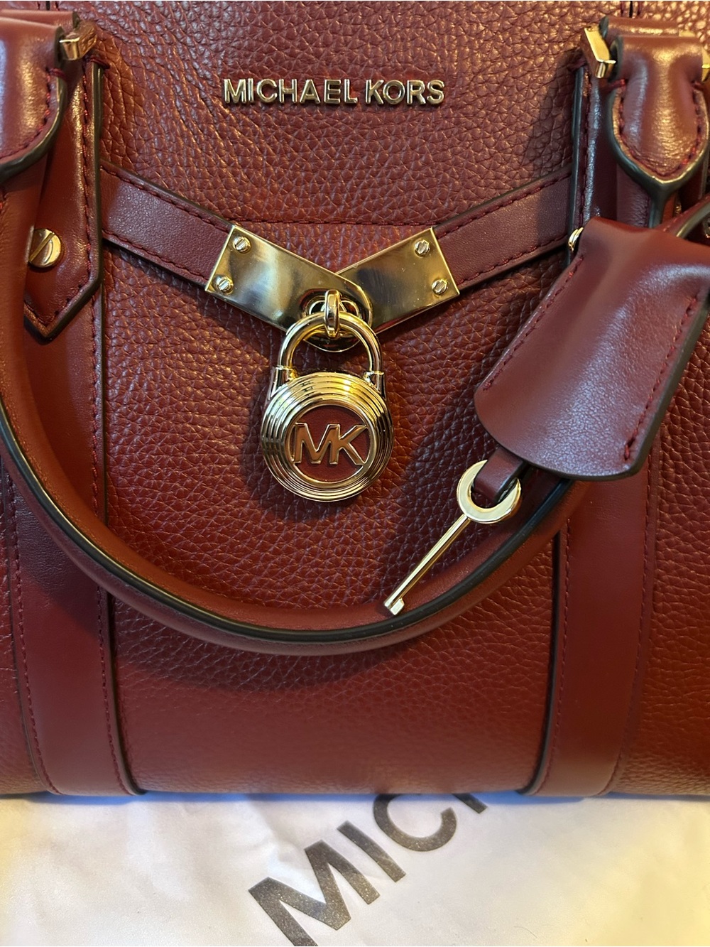 Michael Kors Nouveau Hamilton Large Bag in color Barolo with matching wallet - Picture 8 of 12